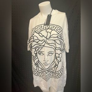 Men’s Versace T-shirt  Size XL. NWT. AUTHENTIC